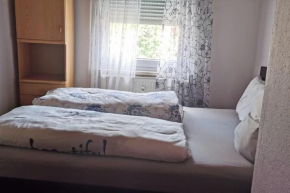 Maison Room